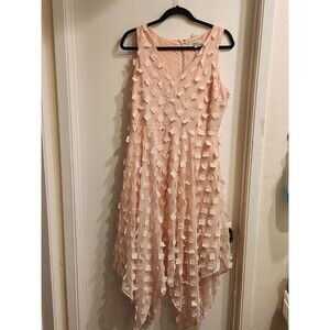 Kensie Women's Size 10 Peachy/Pink Flowy Sleeveless Hankerchief Hemline Dress‎
